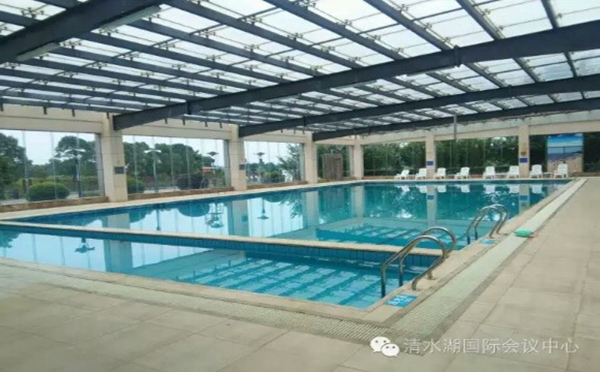 长龙国际会议中心室内游泳池