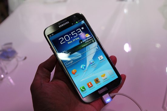 传三星手机突然爆炸烧伤用户大腿