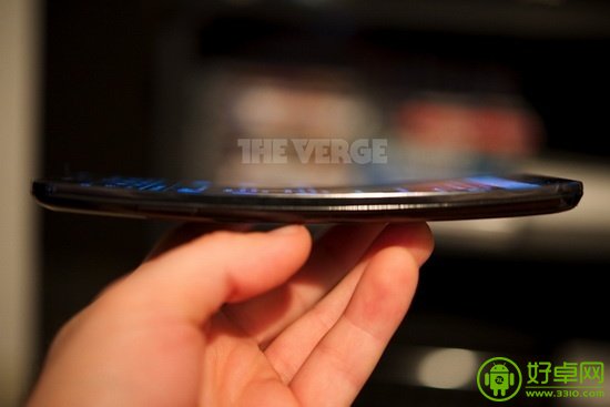 LG G Flex曲面手机跑分超3万